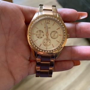 Relic Bethany Womens Crystal- Rose-Tone Watch